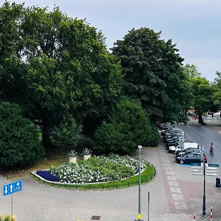 Dworcowa Z Widokiem Na Park דירה
